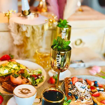 Premium Happiness On The Motlawa River Γκντανσκ