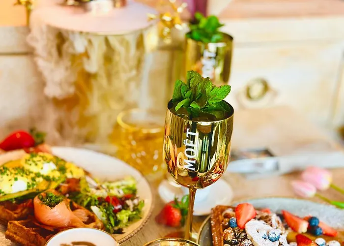 Premium Happiness On The Motlawa River Gdańsk