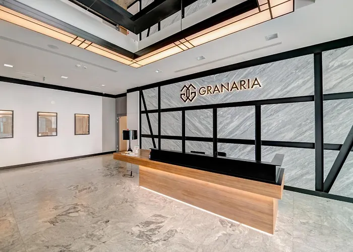 Premium Happiness On The Motlawa River *